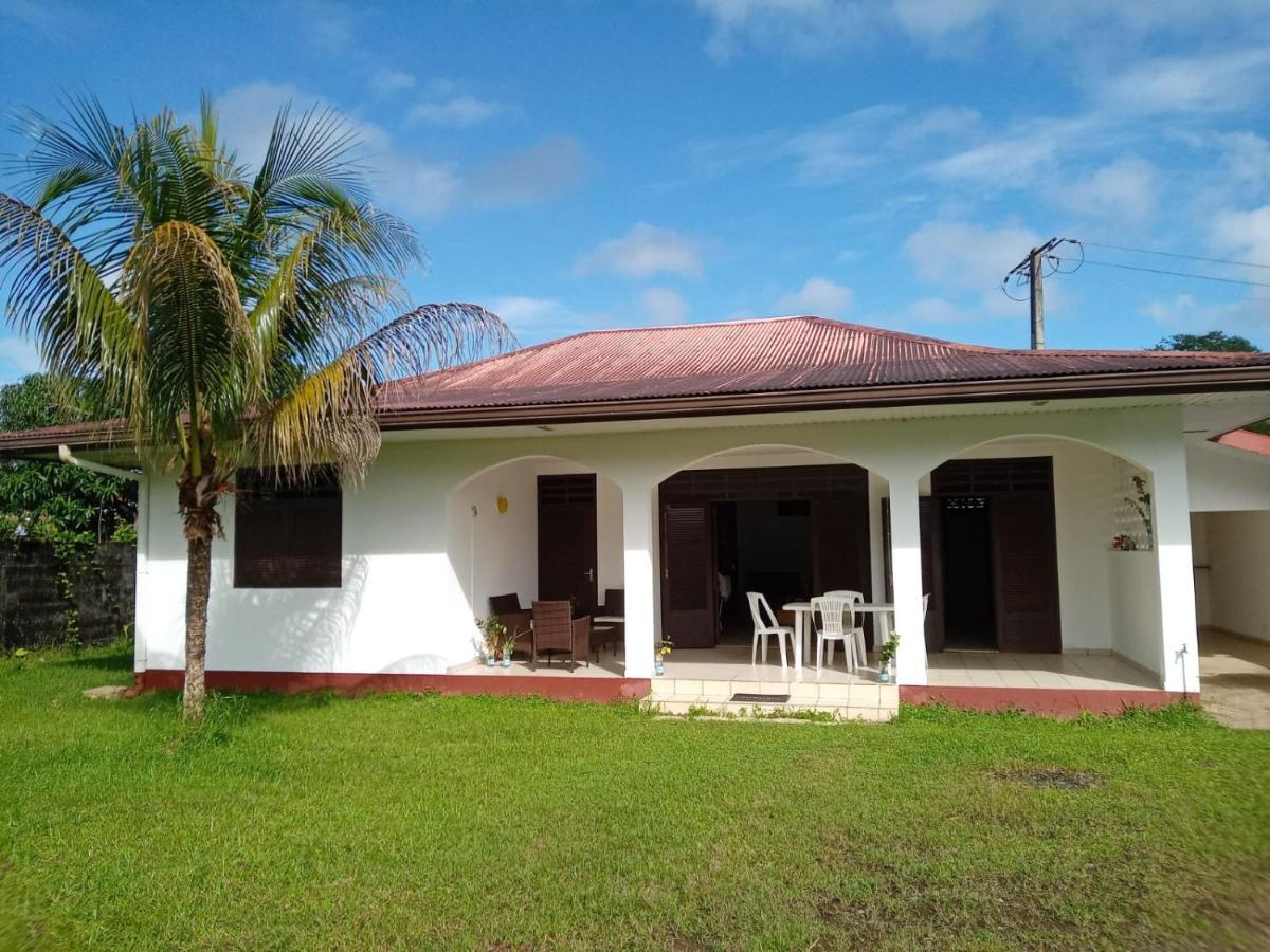 La Douce Demeure Acomodação com café da manhã Matoury Exterior foto